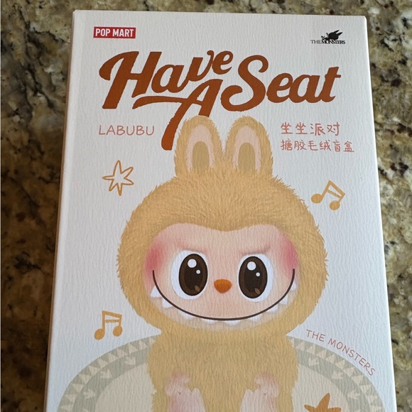 POP MART Have A Seat Labubu - ZiZi - Picture 4 of 7